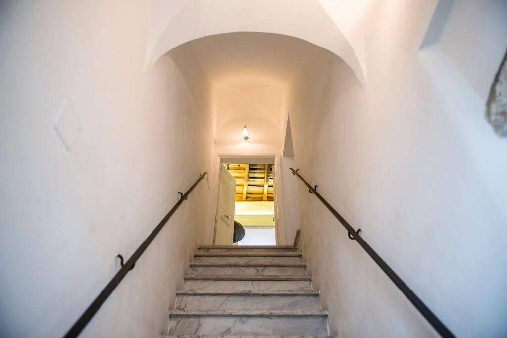 Colosseum/Panisperna Nina Apartament With Terrace 罗马 外观 照片