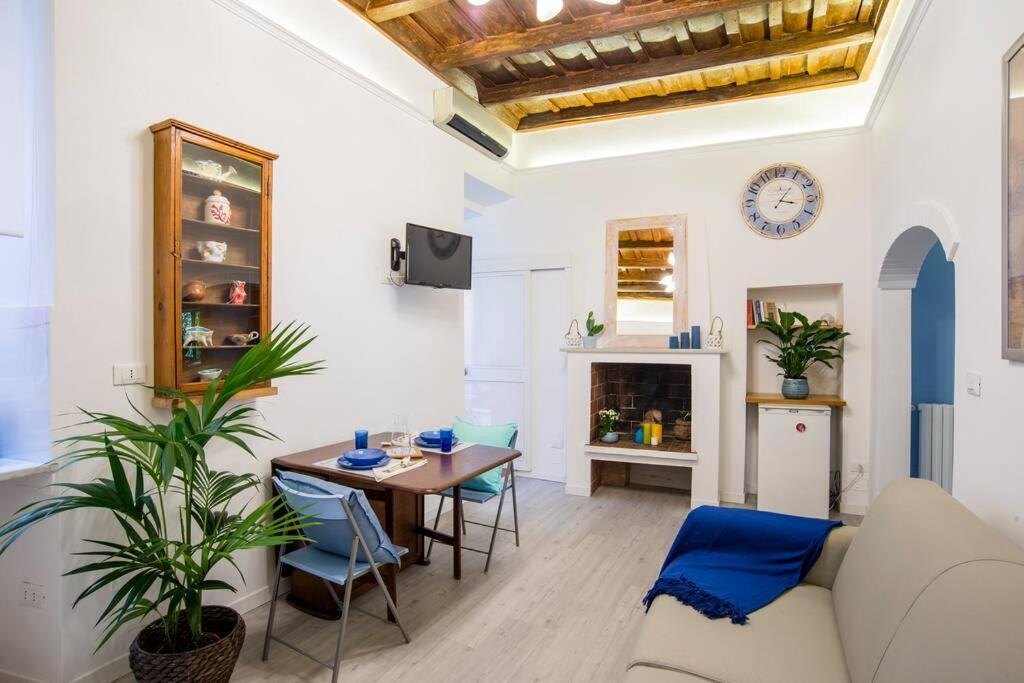Colosseum/Panisperna Nina Apartament With Terrace 罗马 外观 照片