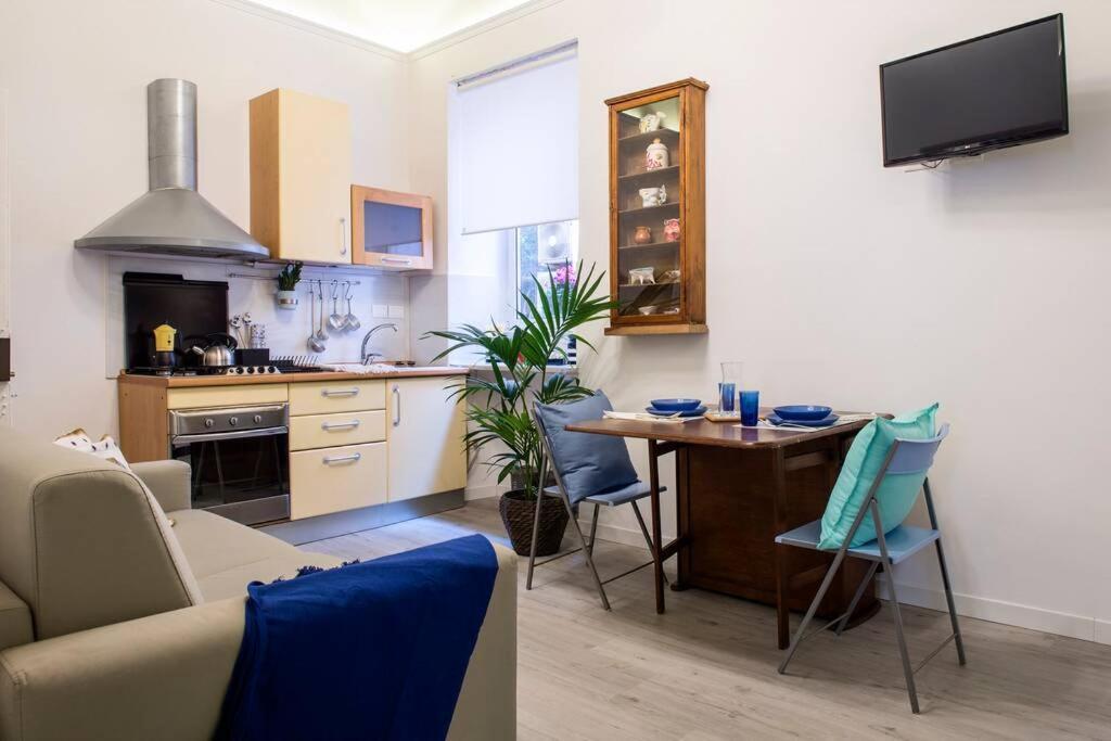 Colosseum/Panisperna Nina Apartament With Terrace 罗马 外观 照片